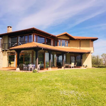 Holiday home Magnifica Casa Con Increibles Vistas Liencres
